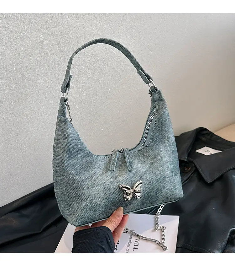 Black Butterfly Chain Shoulder Bag Large Capacity — feature 1