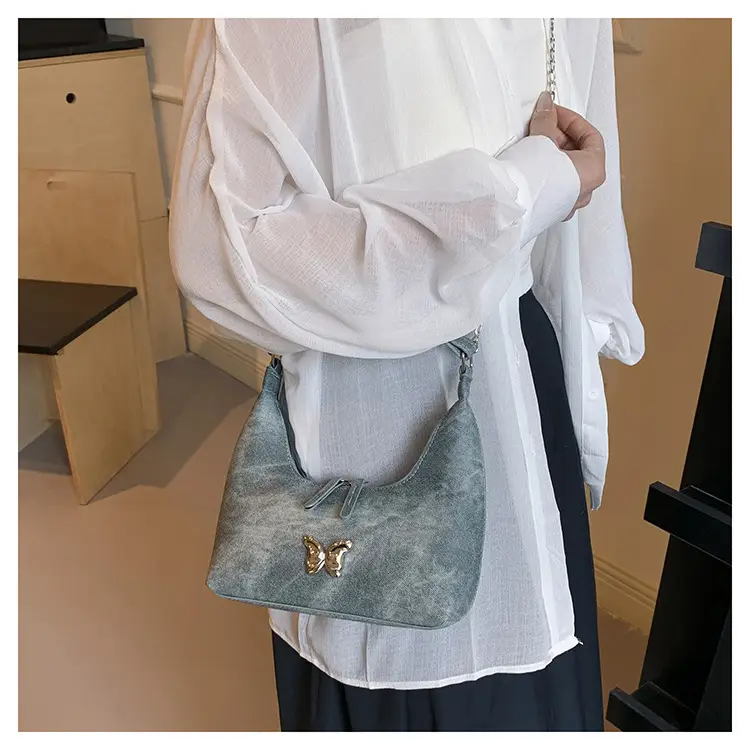 Black Butterfly Chain Shoulder Bag Large Capacity — feature 12