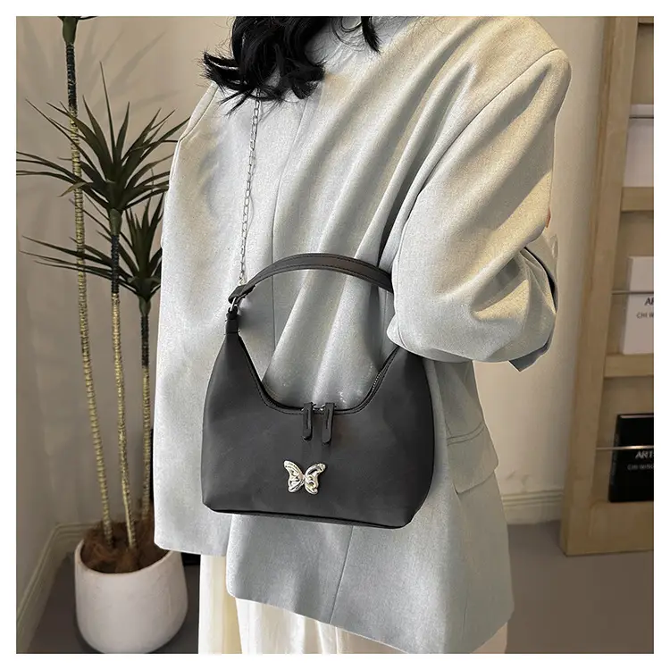 Black Butterfly Chain Shoulder Bag Large Capacity — feature 20
