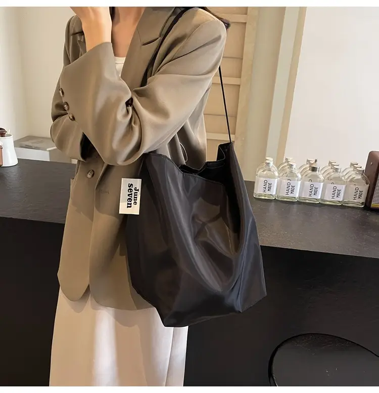 Red Nylon Shoulder Bag Women Large Capacity — feature 28