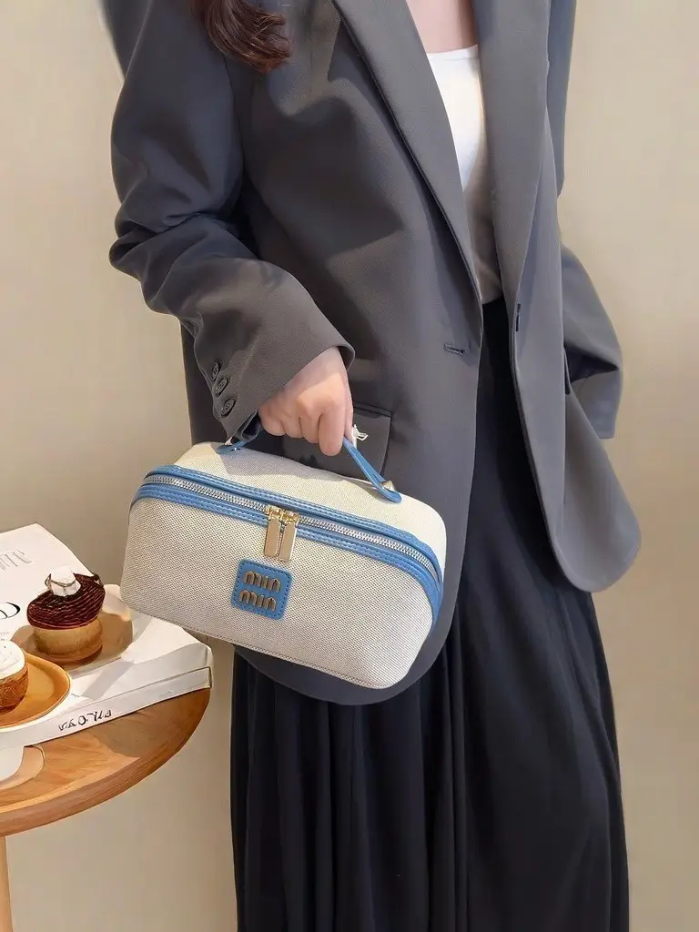 Korean Style Makeup Brush & Storage Bag for Women