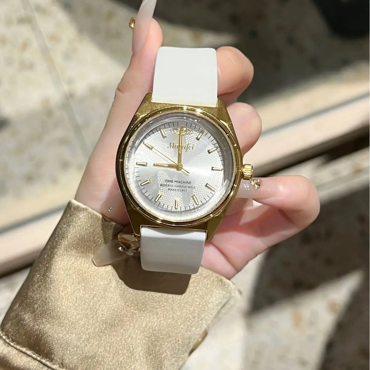 Women's Western Queen Mother's Watch Rose Red Gold Quartz Waterproof - Image 4