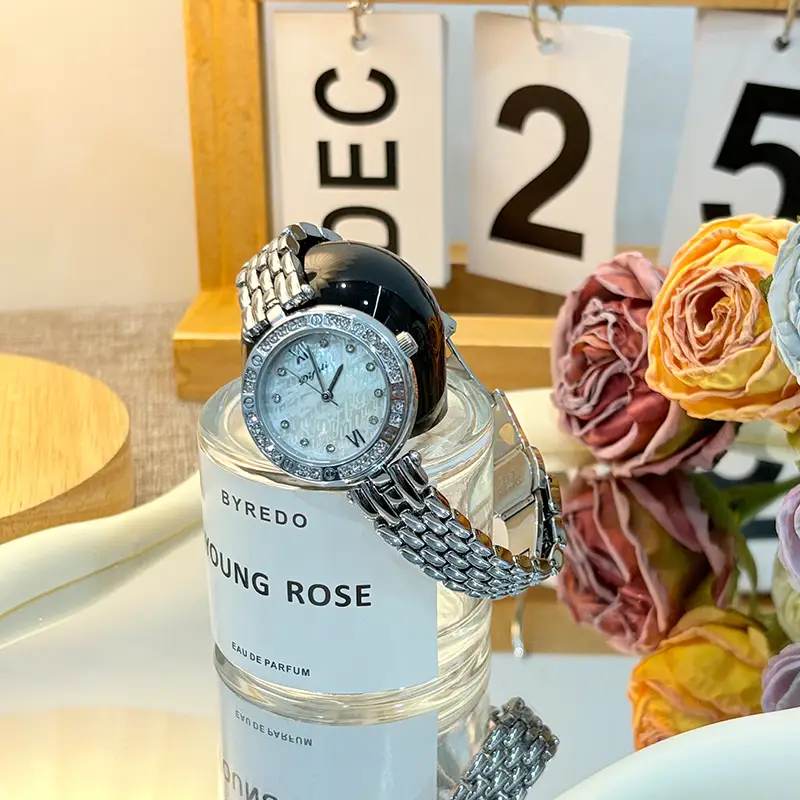 Women's Pearl Shell Watch with Steel Band - Image 3