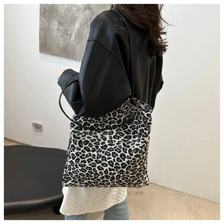 Large Leopard Print Canvas Shoulder Bag for Women — feature 23