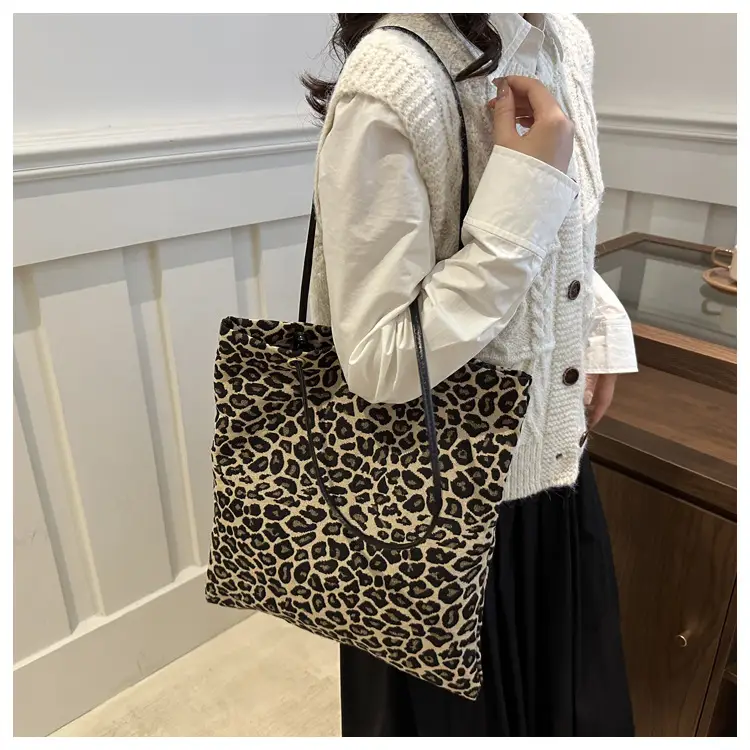 Large Leopard Print Canvas Shoulder Bag for Women — feature 33