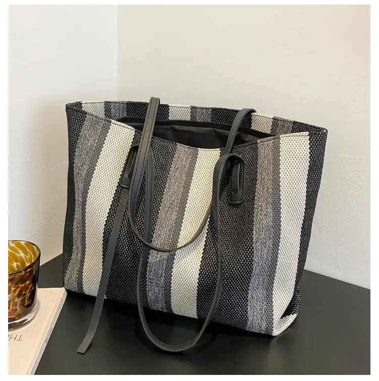 Korean Style Stripe Shoulder Bag for Women 2024 — feature 17