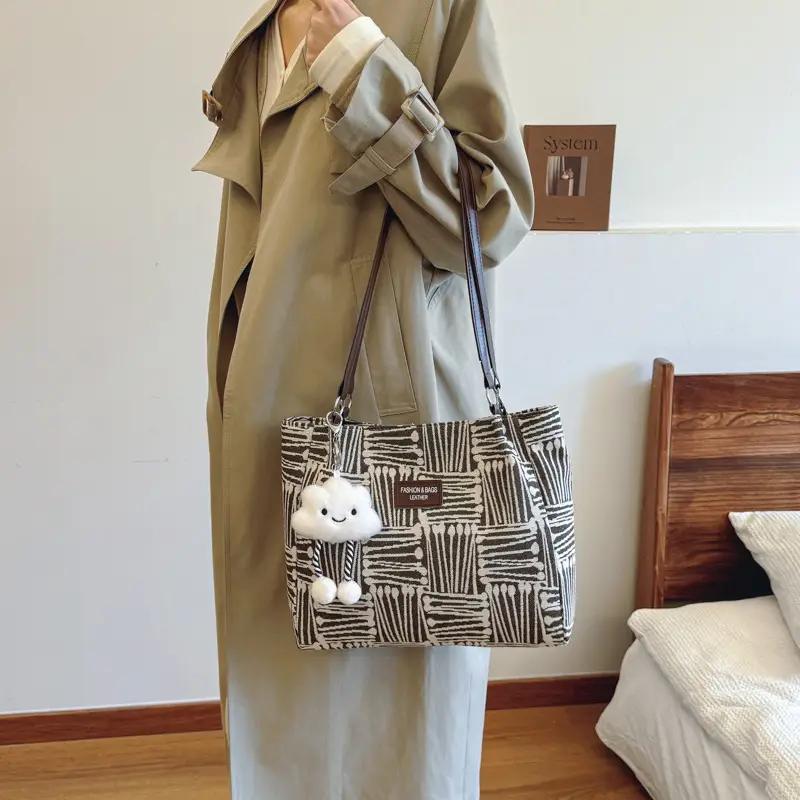 Korean Style Textured Shoulder Bag for Women - Image 11