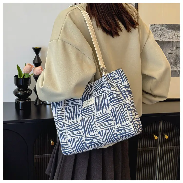Korean Style Textured Shoulder Bag for Women — feature 27