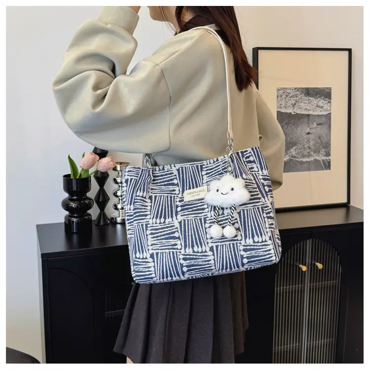 Korean Style Textured Shoulder Bag for Women — feature 29
