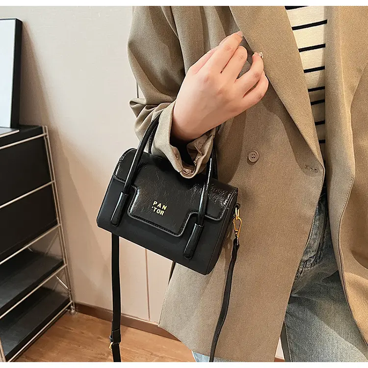 Women's 2026 Crossbody Bag High-End Fashion Casual Shoulder — feature 17