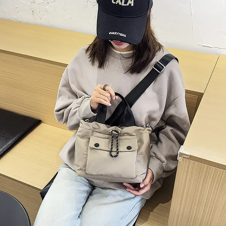 Lightweight Korean Style Shoulder Bag 2024 New — feature 10