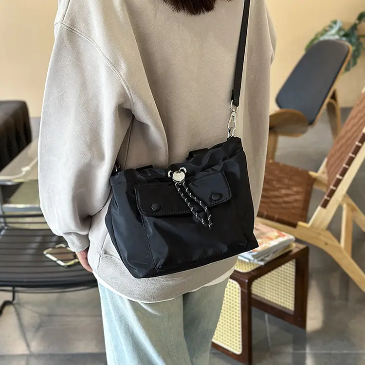 Lightweight Korean Style Shoulder Bag 2024 New — feature 14