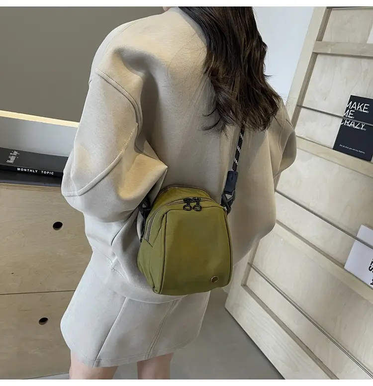 Green Shell Crossbody Bag with Chain Strap — feature 30