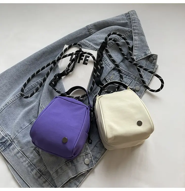 Green Shell Crossbody Bag with Chain Strap — feature 35