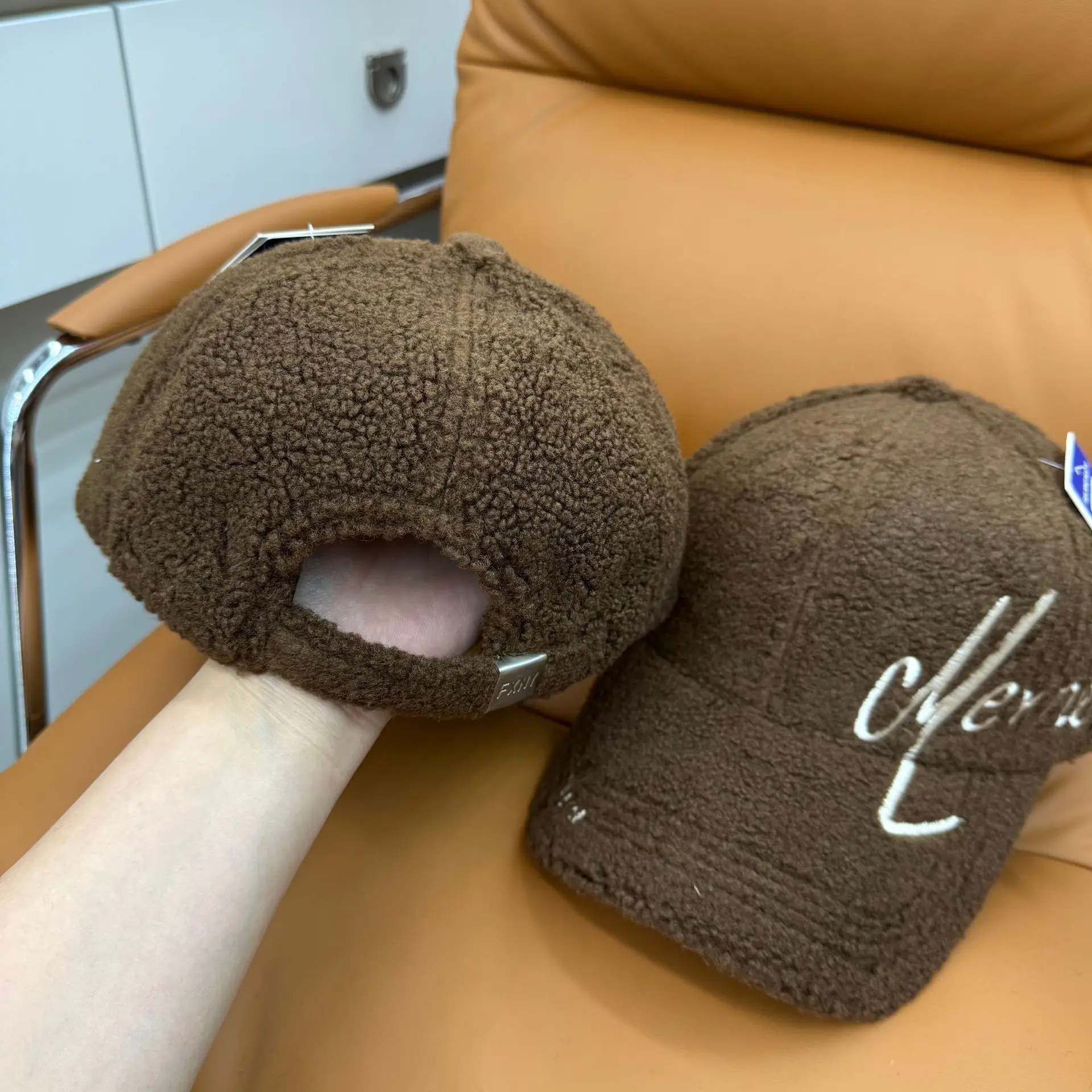 Warm Korean Baseball Cap with Embroidered Letter for Men - Image 6