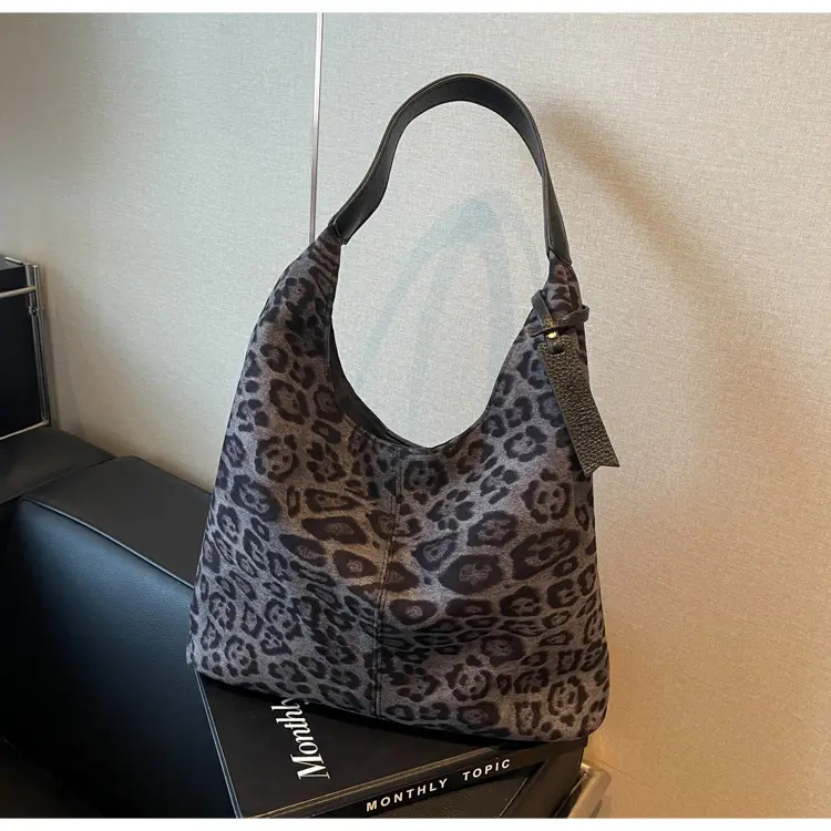 Women Retro Black Shoulder Bag 2024 Autumn Winter — feature 15