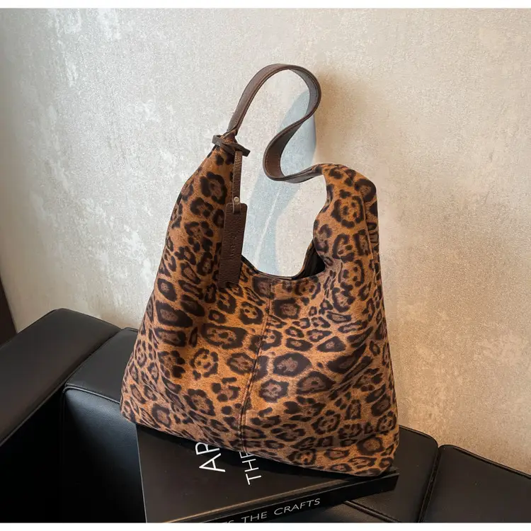 Women Retro Black Shoulder Bag 2024 Autumn Winter — feature 19