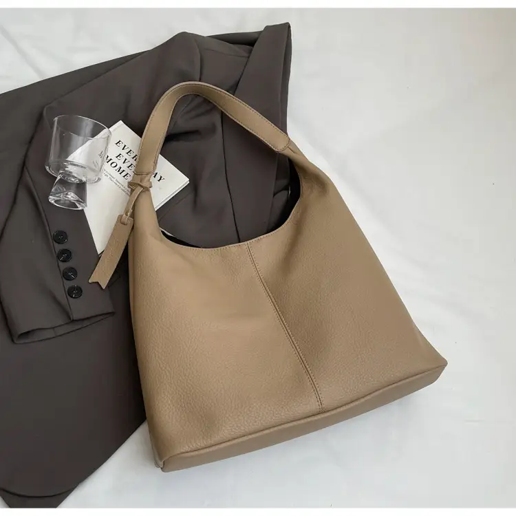 Women Retro Black Shoulder Bag 2024 Autumn Winter — feature 22
