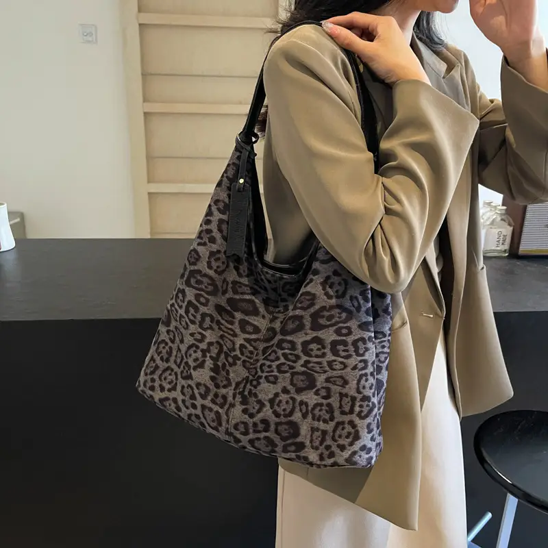 Women Retro Black Shoulder Bag 2024 Autumn Winter - Image 5