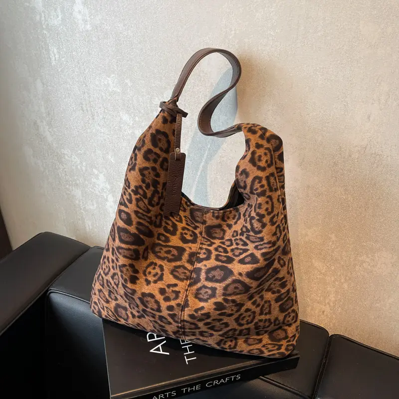 Women Retro Black Shoulder Bag 2024 Autumn Winter - Image 6