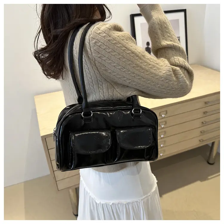 Light Luxury Retro Commuting Bag 2024 - Image 8