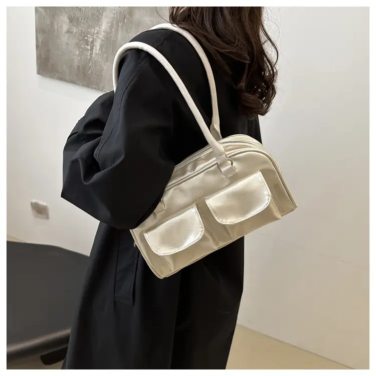 Light Luxury Retro Commuting Bag 2024 — feature 15