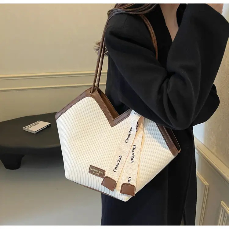 Women's Brown Underarm Bag Large Capacity 2024 — feature 22