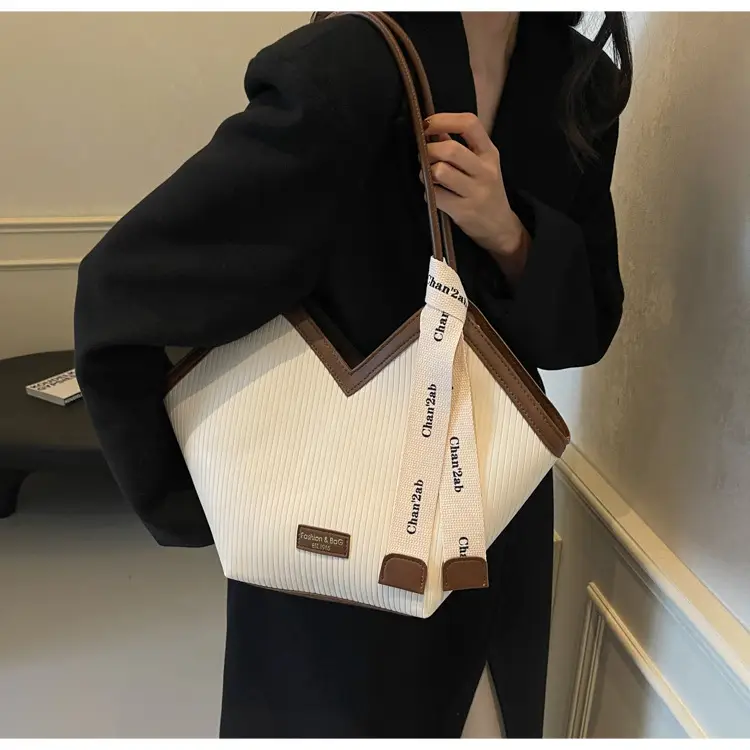 Women's Brown Underarm Bag Large Capacity 2024 — feature 26