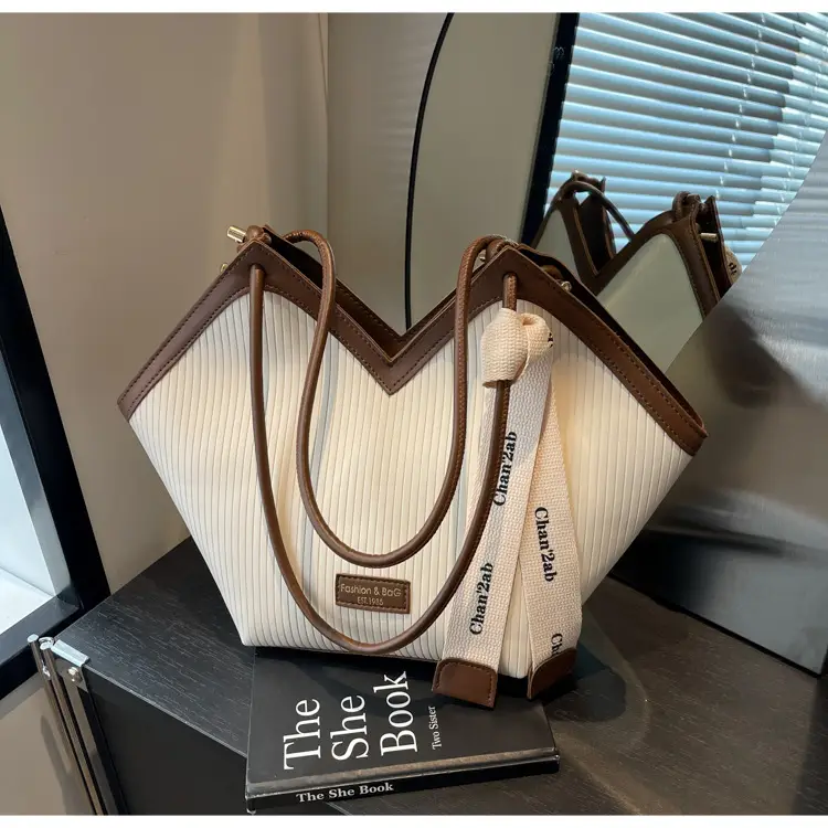 Women's Brown Underarm Bag Large Capacity 2024 — feature 33