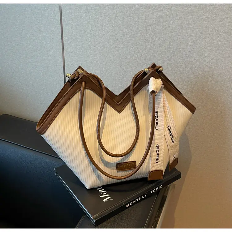 Women's Brown Underarm Bag Large Capacity 2024 — feature 34