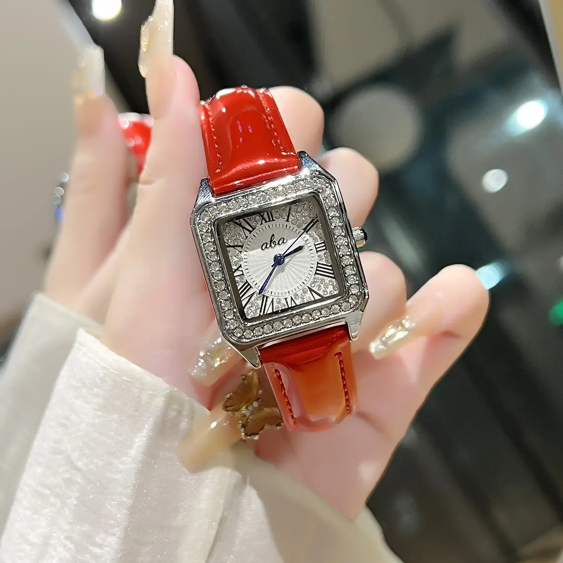 Women's Diamond Band Quartz Watch with Hot Cheetah Belt - Image 6