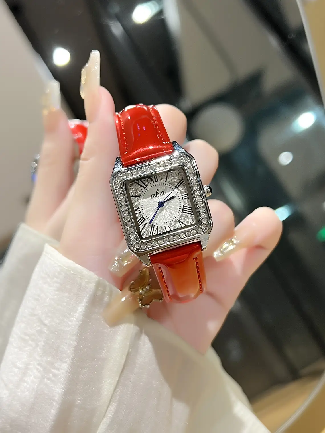 Women's Diamond Band Quartz Watch with Hot Cheetah Belt - Image 2