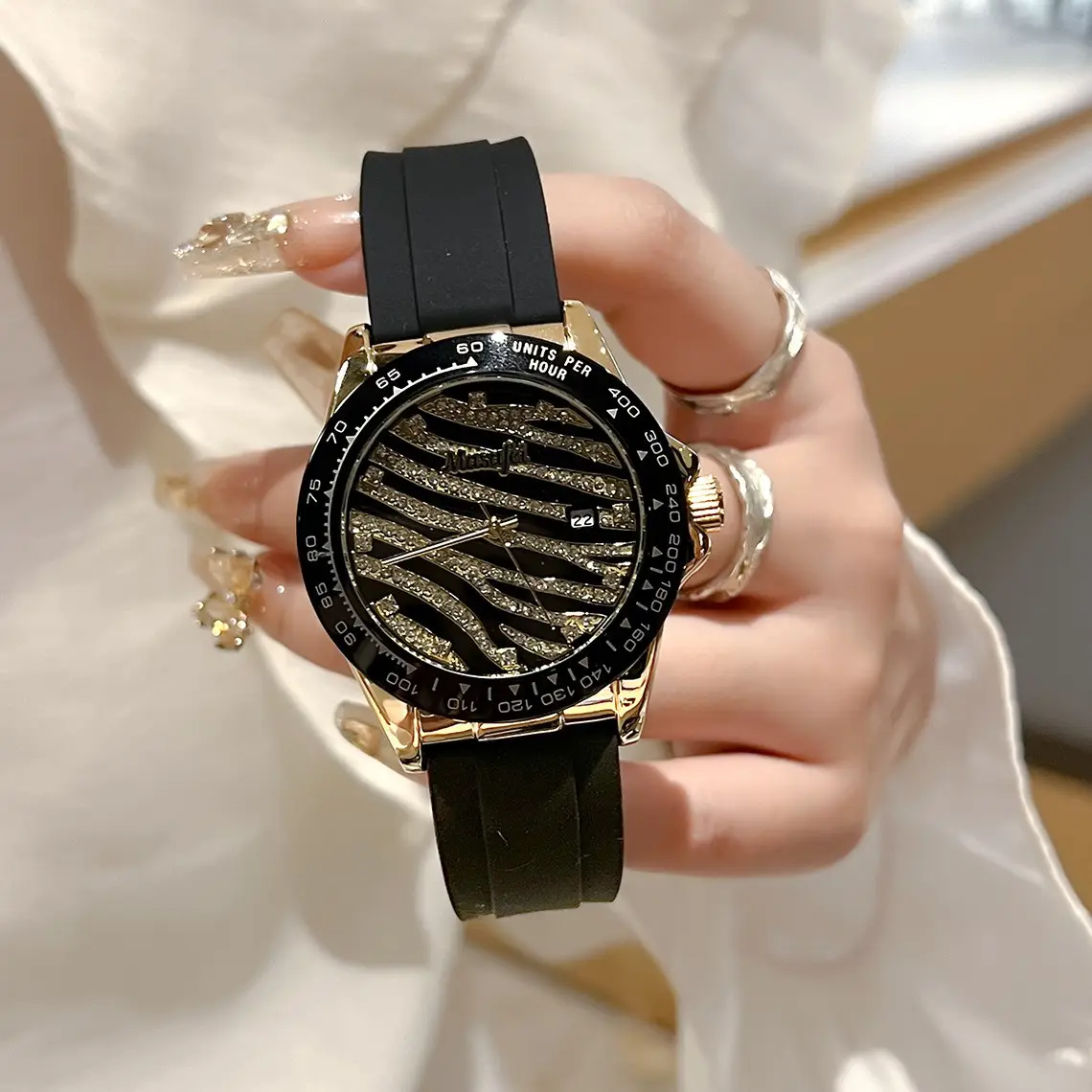Fake Tiger Di Cross-border Men's Watch Black Silicone Waterproof - Image 4