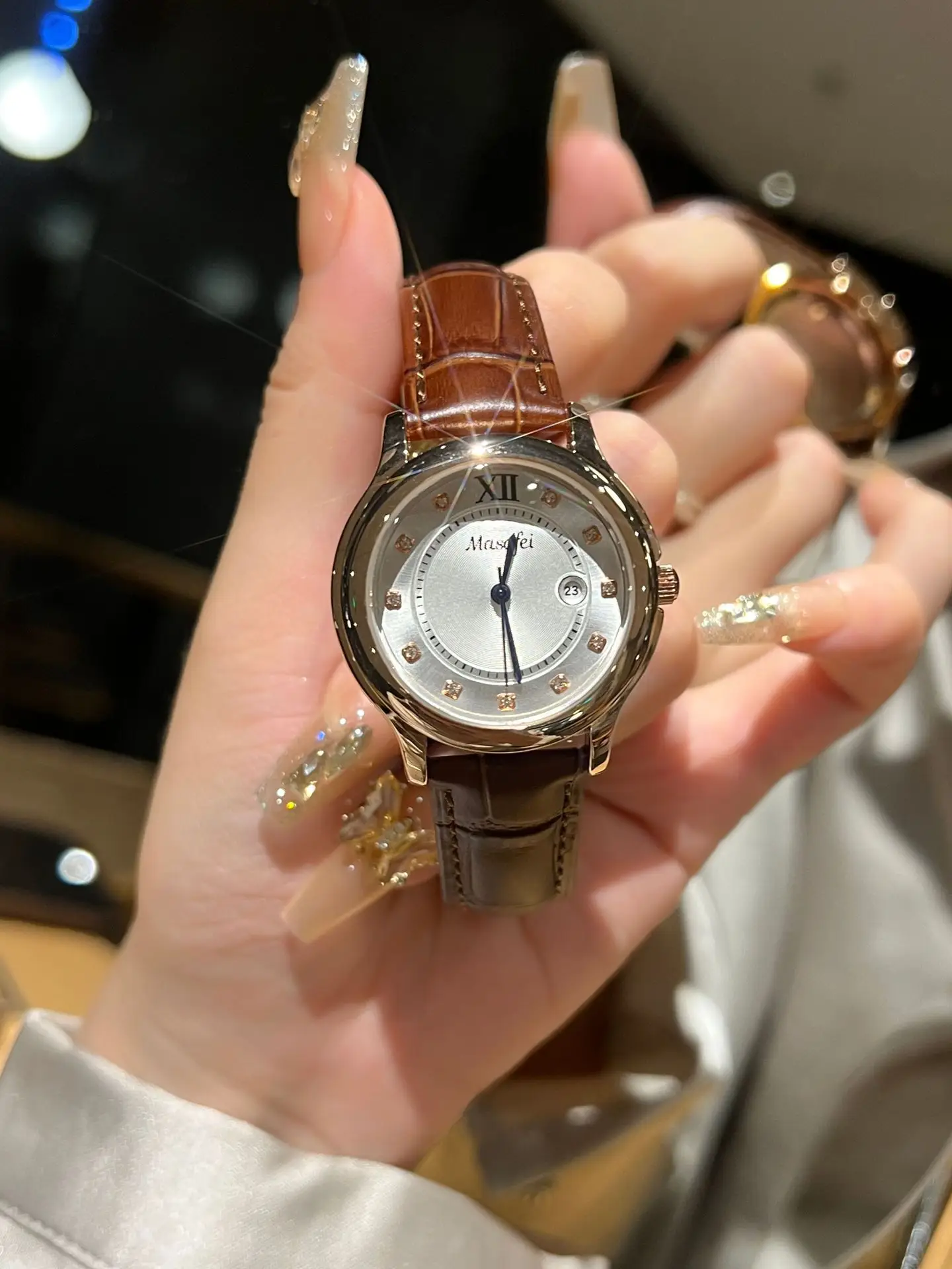 Women's Light Luxury Butterfly Buckle Quartz Watch — feature 6