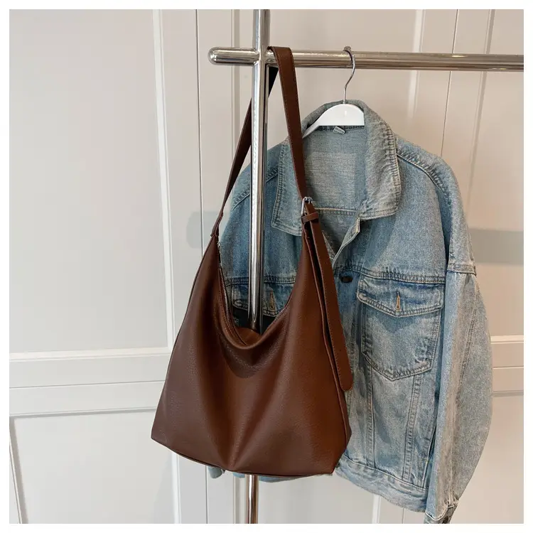 Women's Large Capacity Brown Shoulder Bag 2024 — feature 24