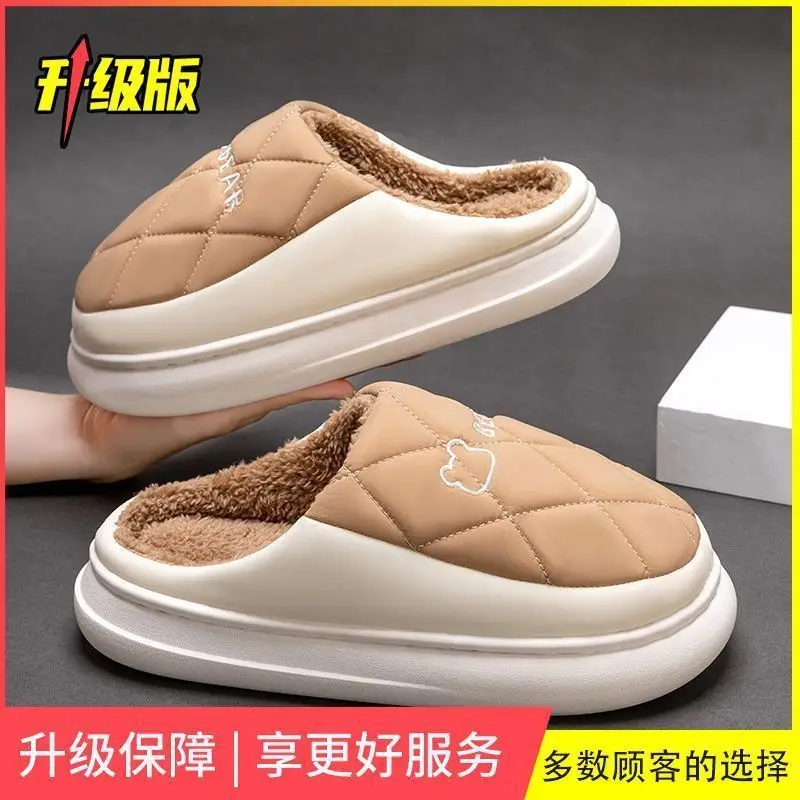 Autumn and winter new lightweight home cotton slippers women's indoor men's waterproof slippers women's thick-soled household cotton slippers men's wholesale - Image 2