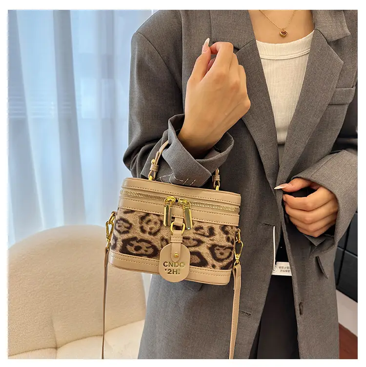 Women's Leopard Print Vintage Crossbody Bag 2024 — feature 19