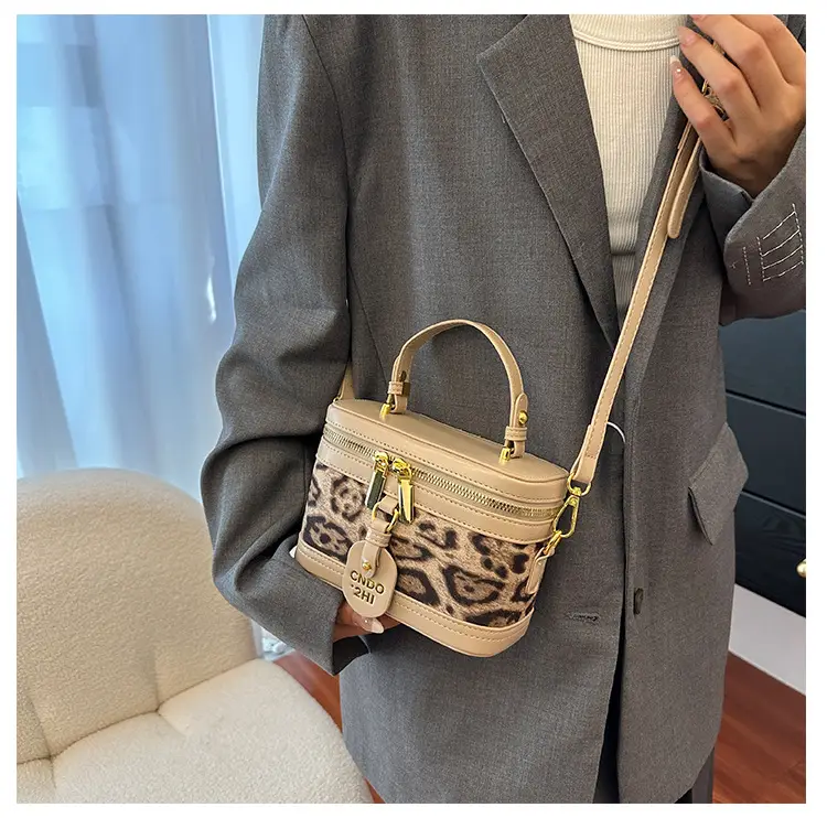 Women's Leopard Print Vintage Crossbody Bag 2024 — feature 20