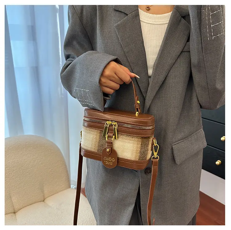 Women's Leopard Print Vintage Crossbody Bag 2024 — feature 23
