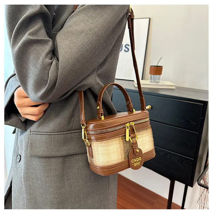 Women's Leopard Print Vintage Crossbody Bag 2024 — feature 25