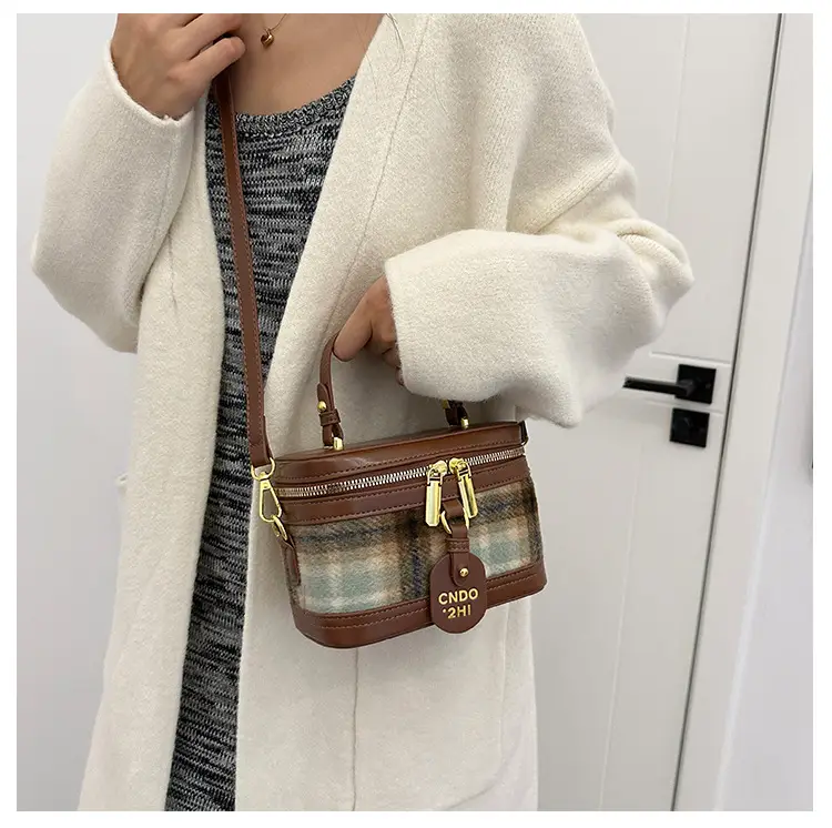 Women's Leopard Print Vintage Crossbody Bag 2024 — feature 31