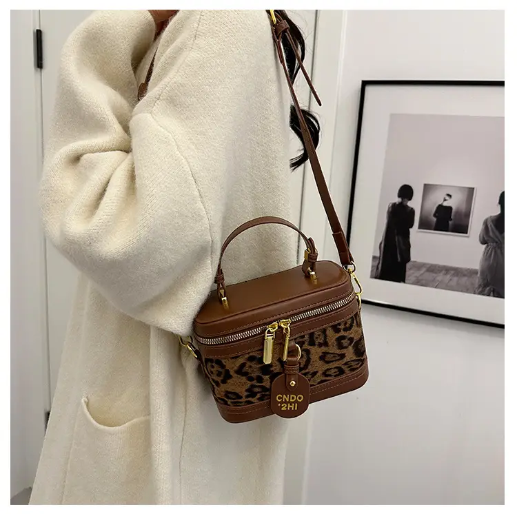 Women's Leopard Print Vintage Crossbody Bag 2024 — feature 39