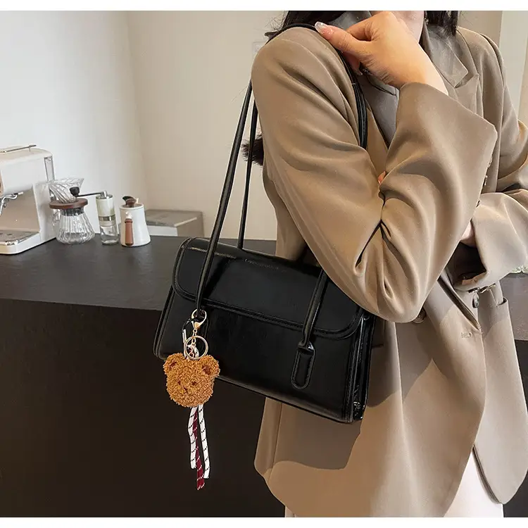 Black Retro Textured Shoulder Bag for Women 2025 — feature 22
