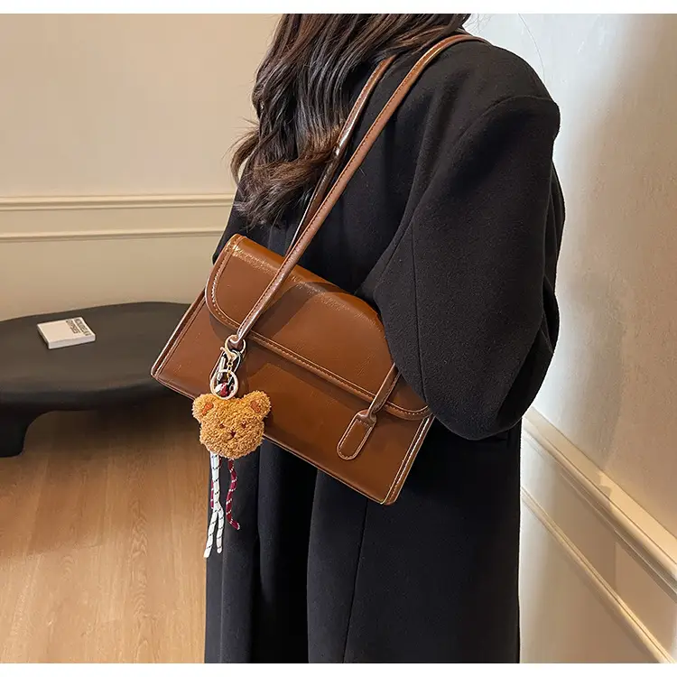Black Retro Textured Shoulder Bag for Women 2025 — feature 30