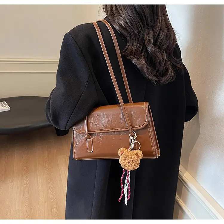 Black Retro Textured Shoulder Bag for Women 2025 — feature 36