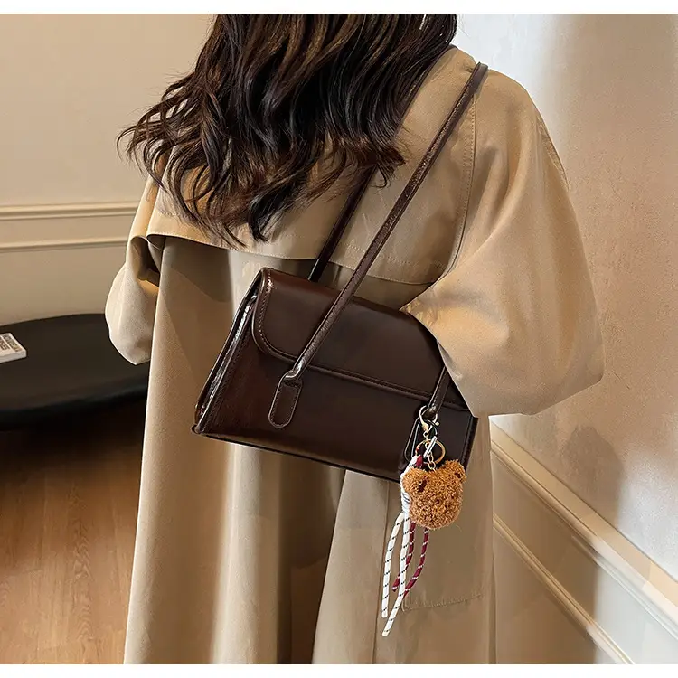 Black Retro Textured Shoulder Bag for Women 2025 — feature 37