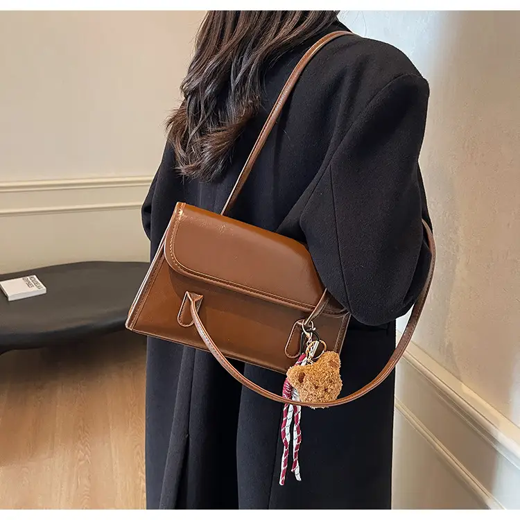 Black Retro Textured Shoulder Bag for Women 2025 — feature 42