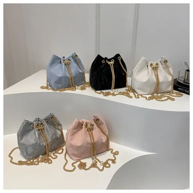 Korean Style Silver Chain Crossbody Bag 2024