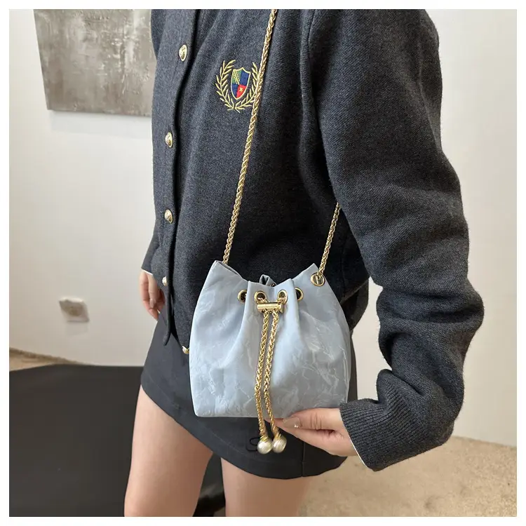 Korean Style Silver Chain Crossbody Bag 2024