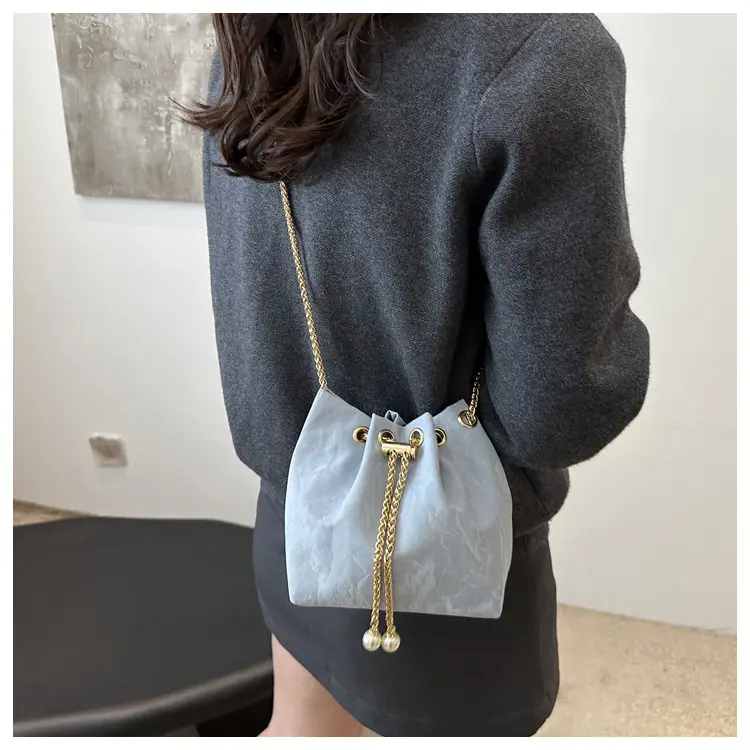 Korean Style Silver Chain Crossbody Bag 2024 — feature 10